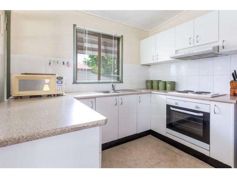 34 STAFFORD STREET, Booval QLD 4304