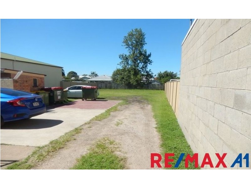 4 Jacaranda Street, East Ipswich QLD 4305