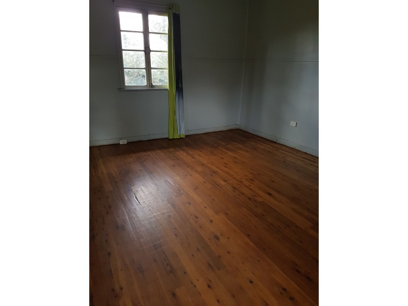 7 MINE STREET, Redbank QLD 4301