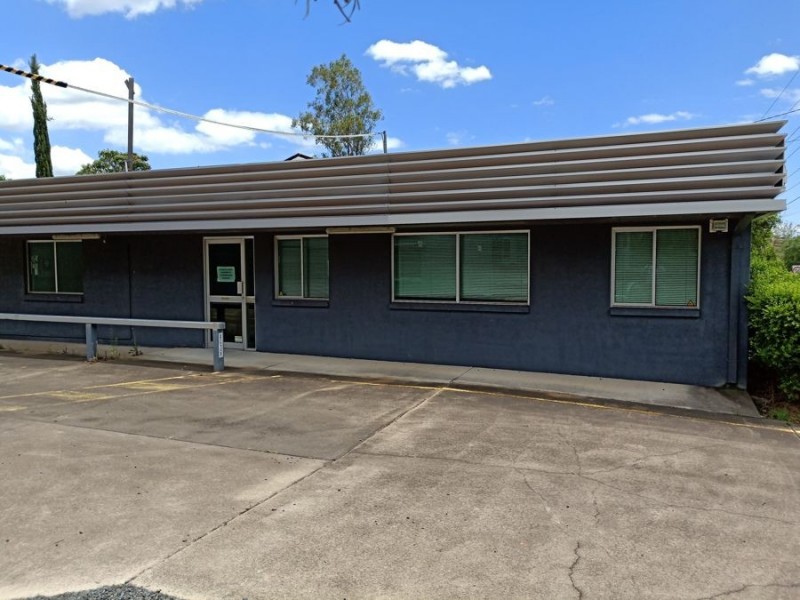 11 William Street, Blackstone QLD 4304