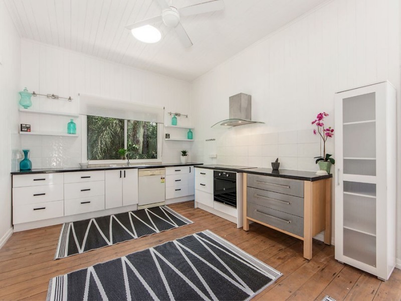 2A Ferguson Street, North Ipswich QLD 4305