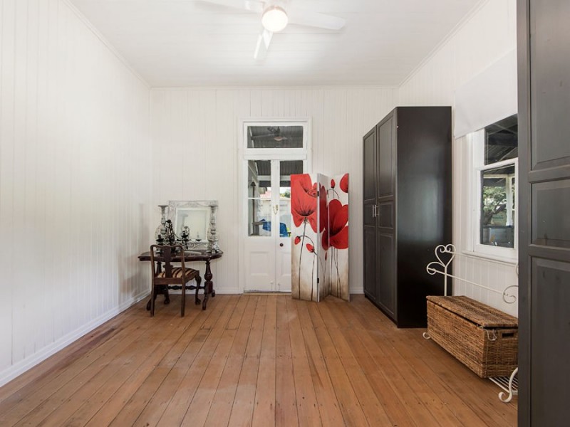 2A Ferguson Street, North Ipswich QLD 4305