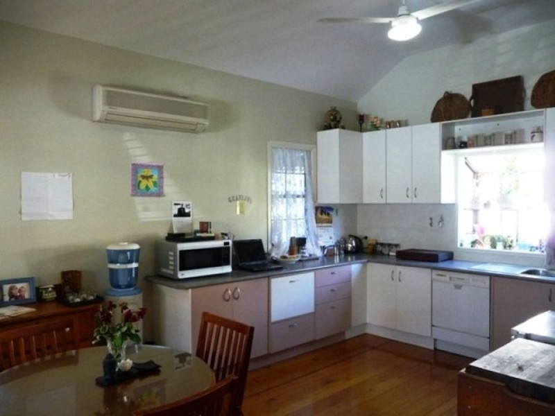 2 Mount Crosby Road, Tivoli QLD 4305