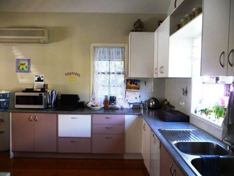 2 Mount Crosby Road, Tivoli QLD 4305