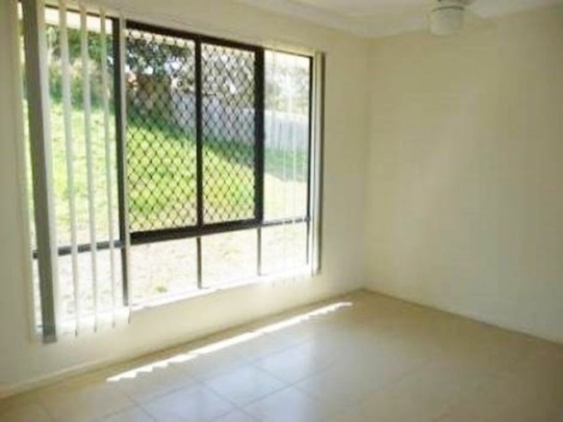 94 High Street, Blackstone QLD 4304