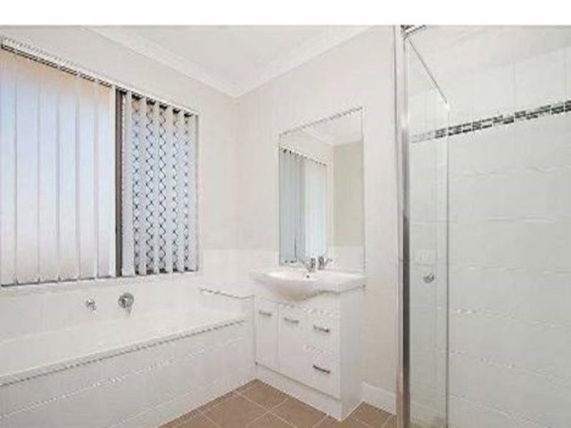 94 High Street, Blackstone QLD 4304