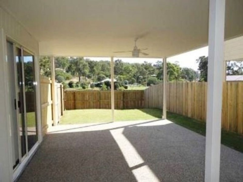 94 High Street, Blackstone QLD 4304