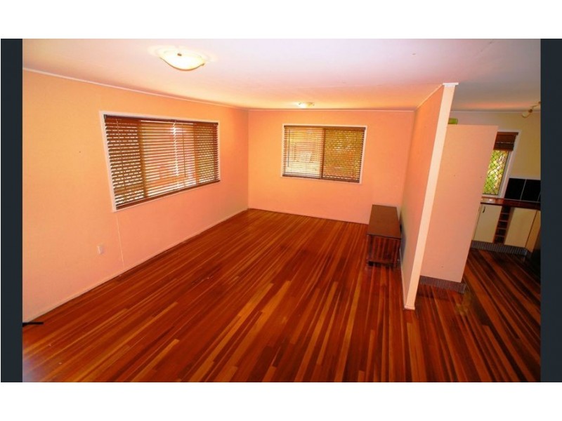 18 FARR STREET, East Ipswich QLD 4305