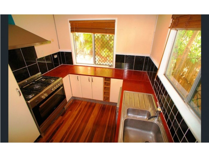 18 FARR STREET, East Ipswich QLD 4305