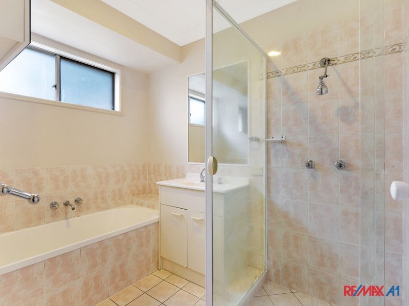 10 Ingles Drive, Redbank Plains QLD 4301