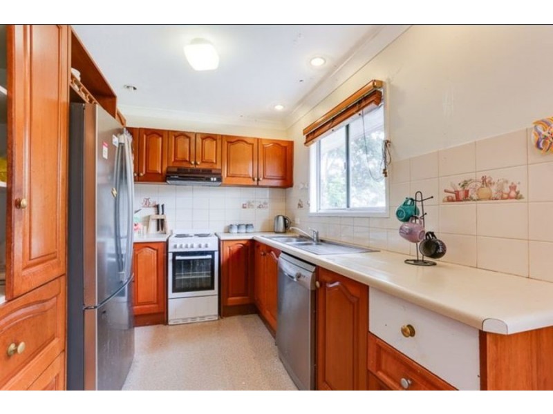 14 Shirley Street, Ipswich QLD 4305