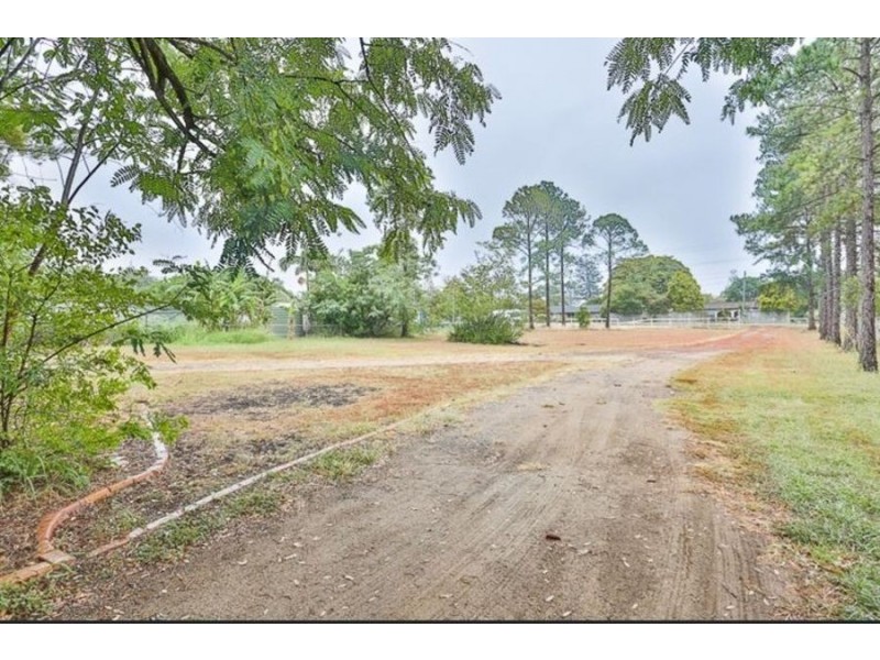 14 Shirley Street, Ipswich QLD 4305