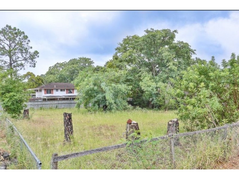 14 Shirley Street, Ipswich QLD 4305