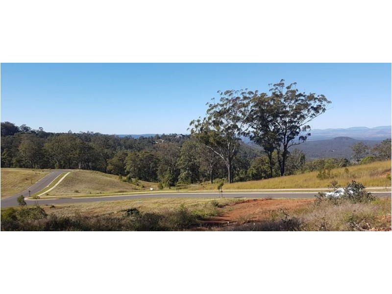 40 Escarpment Avenue, Cabarlah QLD 4352