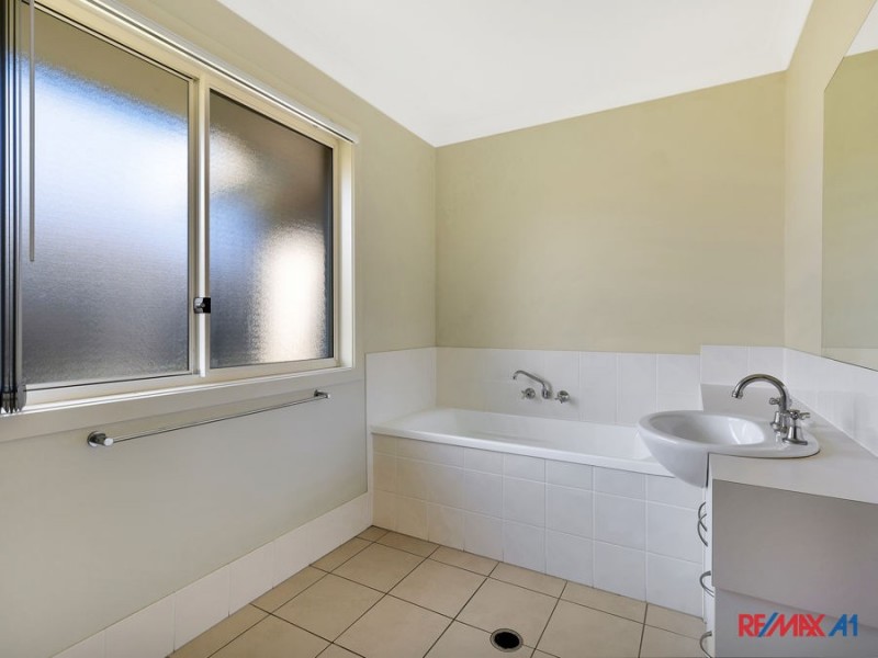 42 A PENROSE CIRCUIT, Redbank Plains QLD 4301