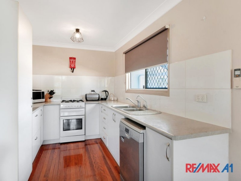 17 Overell Crescent, Riverview QLD 4303