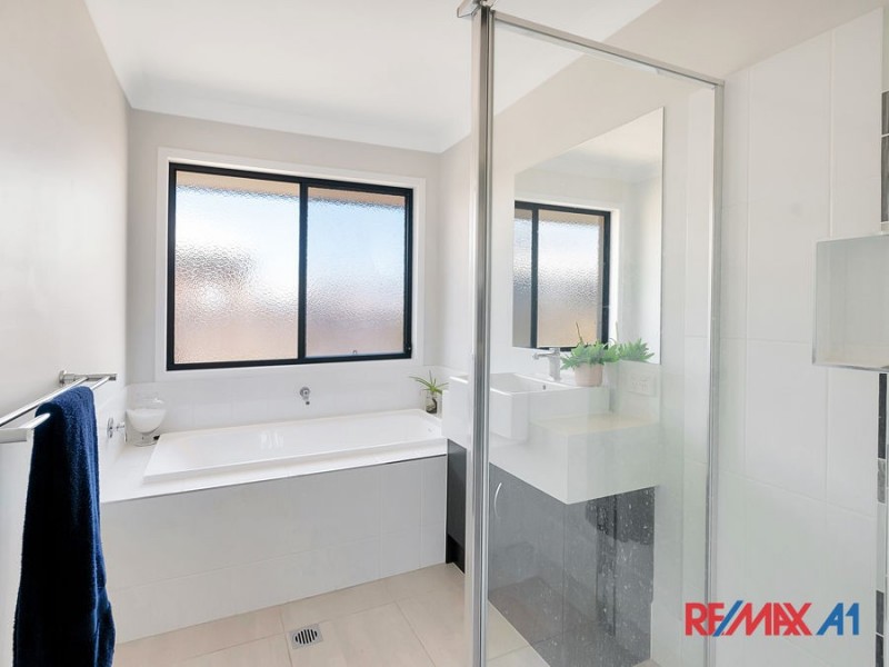 9 SIMPSON STREET, Collingwood Park QLD 4301