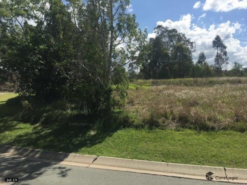 8 george holt drive, Mount Crosby QLD 4306