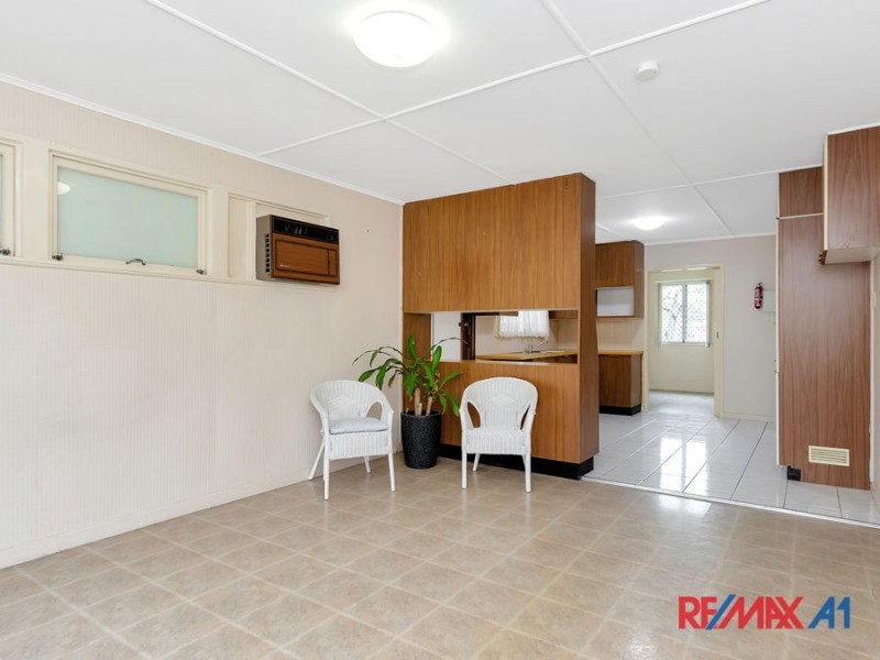 13 THOMPSON STREET, Bundamba QLD 4304