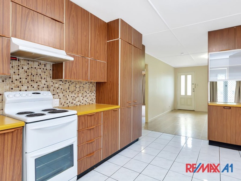 13 THOMPSON STREET, Bundamba QLD 4304