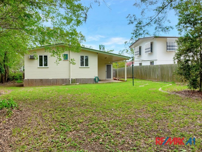 13 THOMPSON STREET, Bundamba QLD 4304