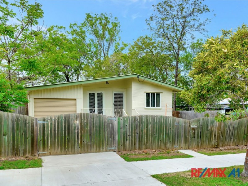 13 THOMPSON STREET, Bundamba QLD 4304