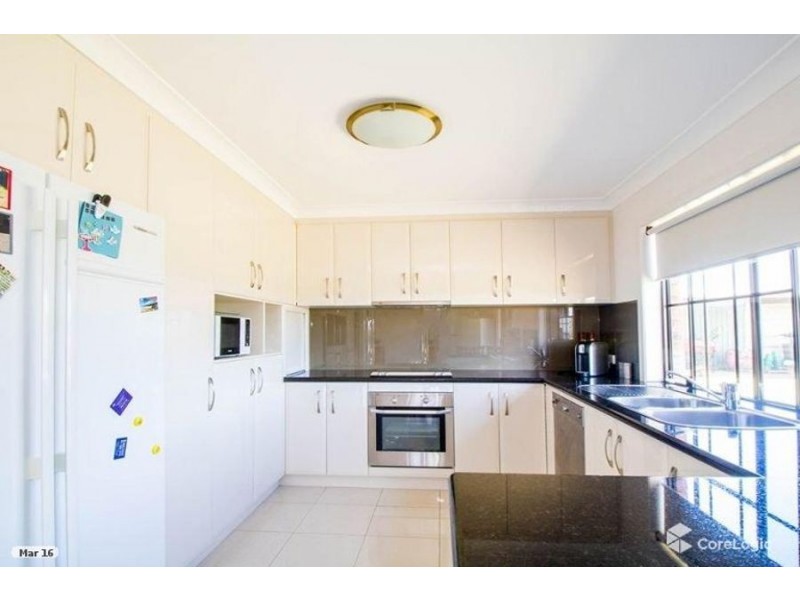 38 North Street, Harrisville QLD 4307