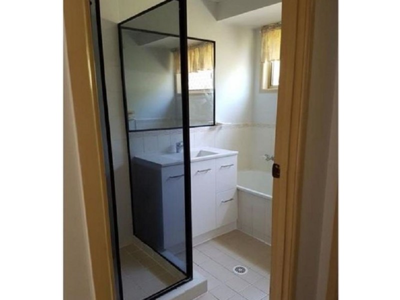 5 Danyel Court, Redbank Plains QLD 4301