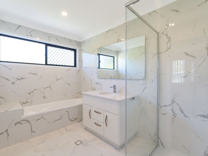 21 GLEN FAIRLIE AVENUE, Redbank Plains QLD 4301