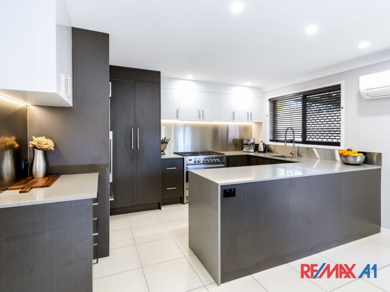 10 FERNDALE STREET, Boronia Heights QLD 4124