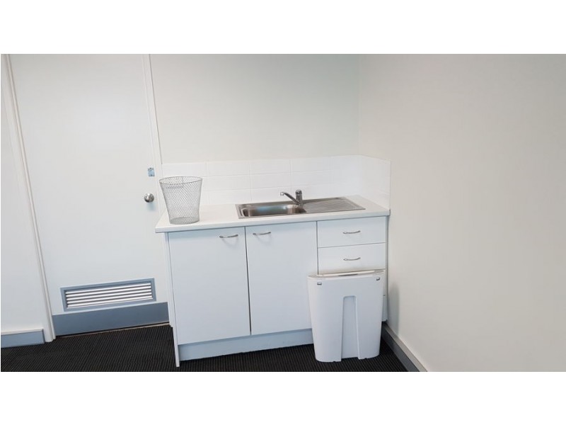 44 South Station Road, Booval QLD 4304