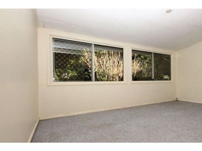 17 ELMS STREET, Bundamba QLD 4304