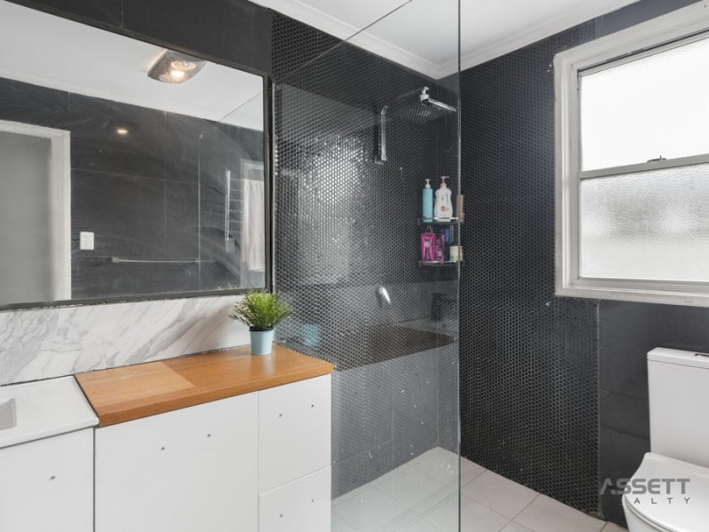 36 Old Logan Road, Gailes QLD 4300