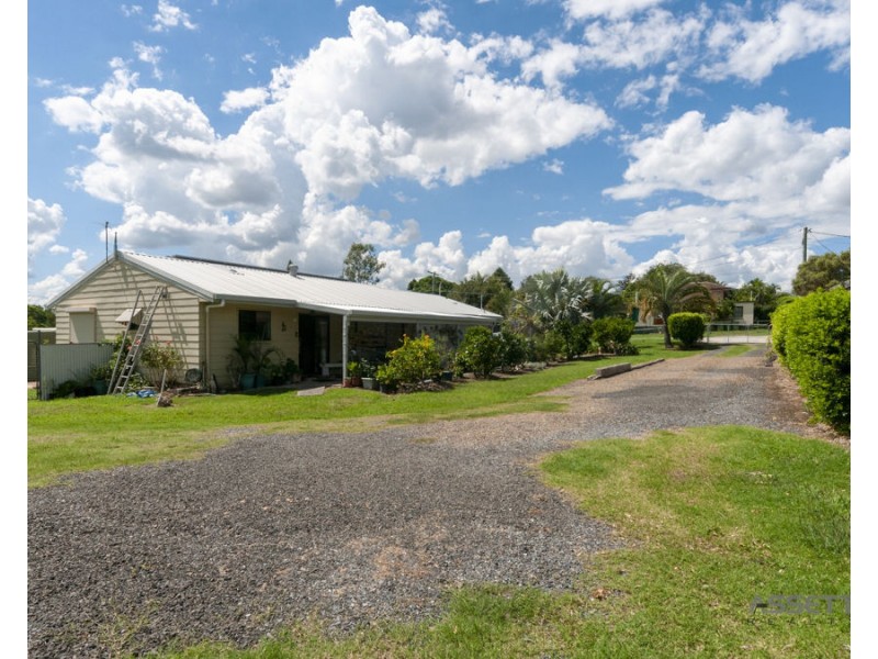 9 Carol Street, Redbank Plains QLD 4301