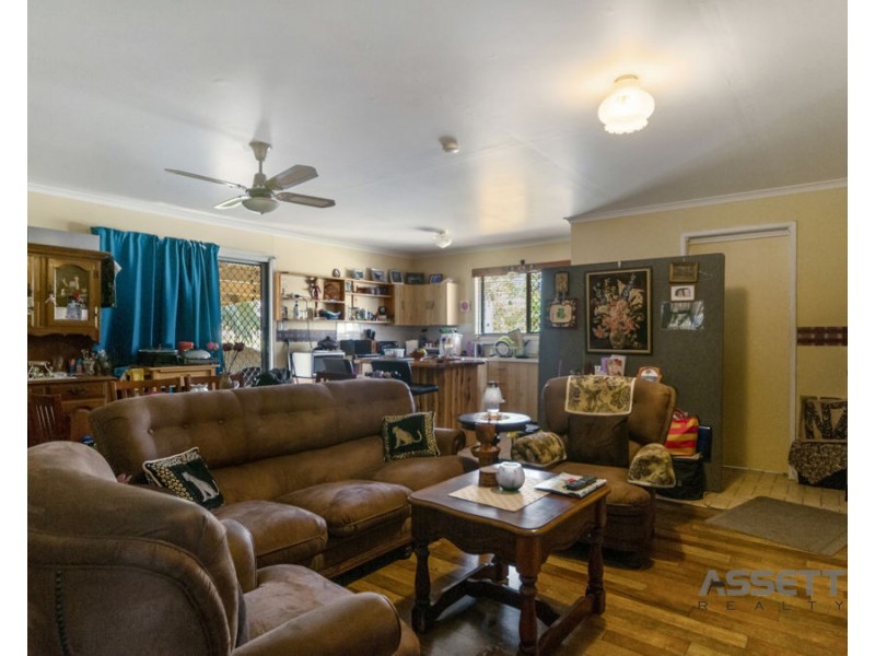 9 Carol Street, Redbank Plains QLD 4301