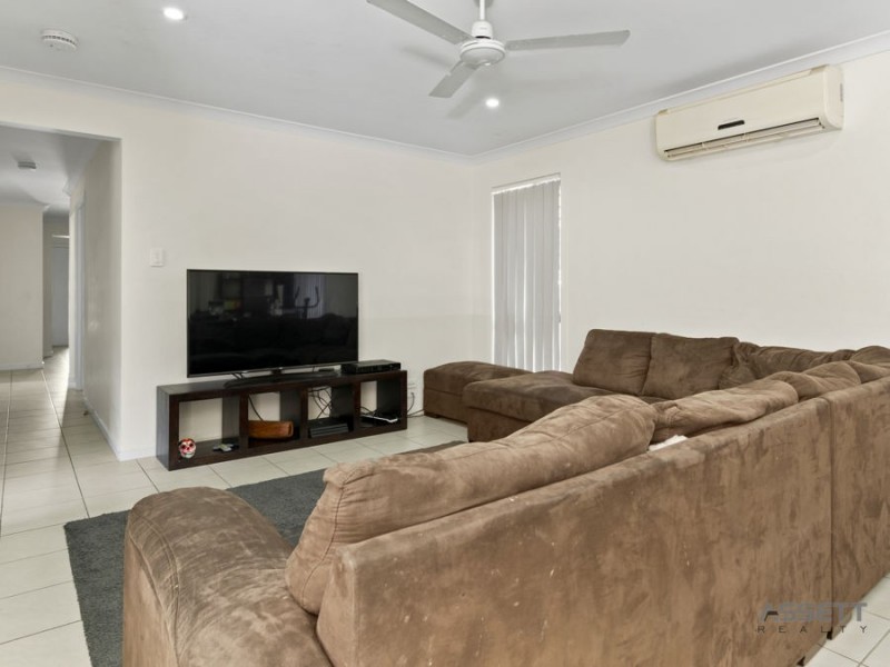 8 Piddington Street, Redbank Plains QLD 4301