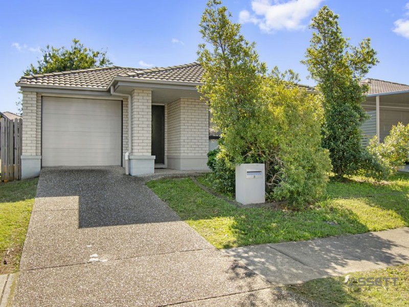 8 Piddington Street, Redbank Plains QLD 4301