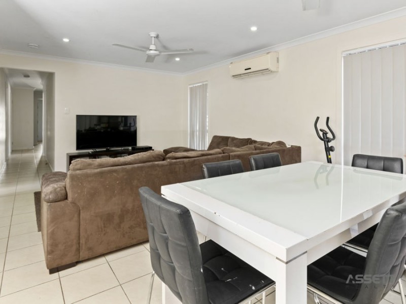 8 Piddington Street, Redbank Plains QLD 4301