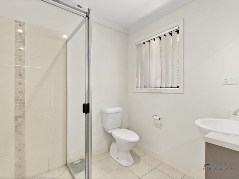 8 Piddington Street, Redbank Plains QLD 4301