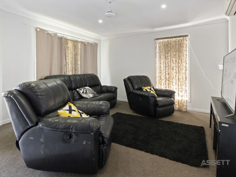 26 Cordeaux Crescent, Redbank Plains QLD 4301