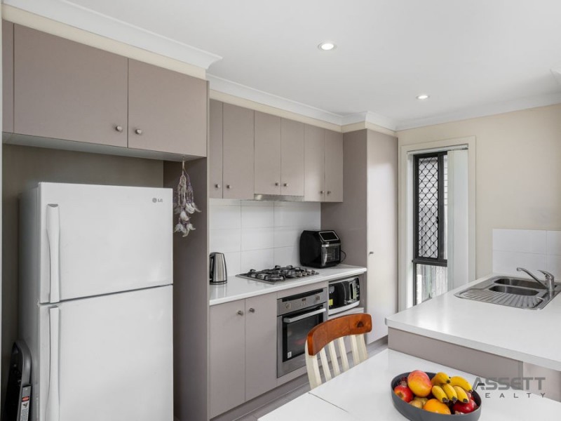 4/61 Glorious Promenade, Redbank Plains QLD 4301