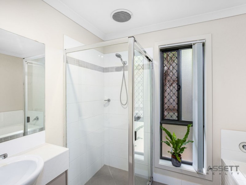 4/61 Glorious Promenade, Redbank Plains QLD 4301