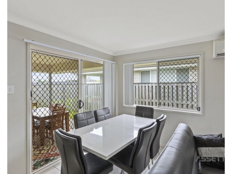 207 Cedar Road, Redbank Plains QLD 4301