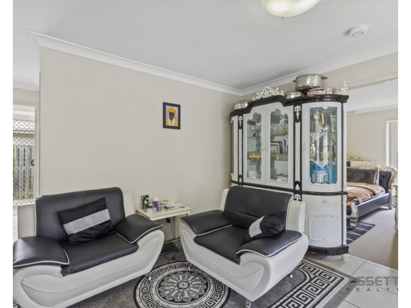 207 Cedar Road, Redbank Plains QLD 4301