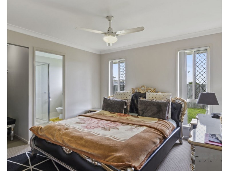 207 Cedar Road, Redbank Plains QLD 4301