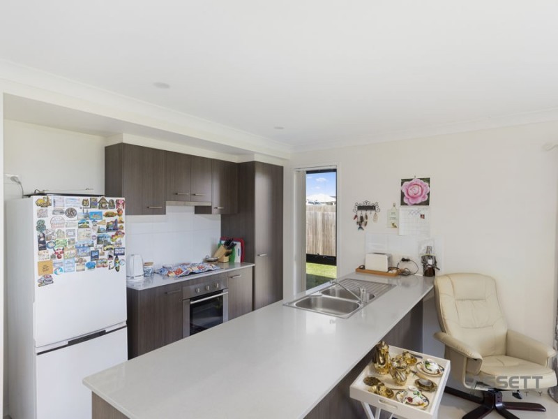1 & 2/28 Kensei Street, Wyreema QLD 4352