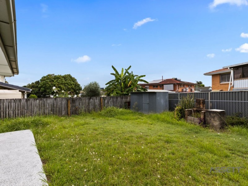 12 Worrell Street, Macgregor QLD 4109