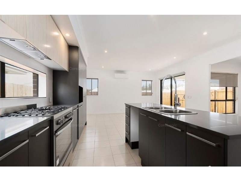 17 Reg Grundy Street, Ripley QLD 4306