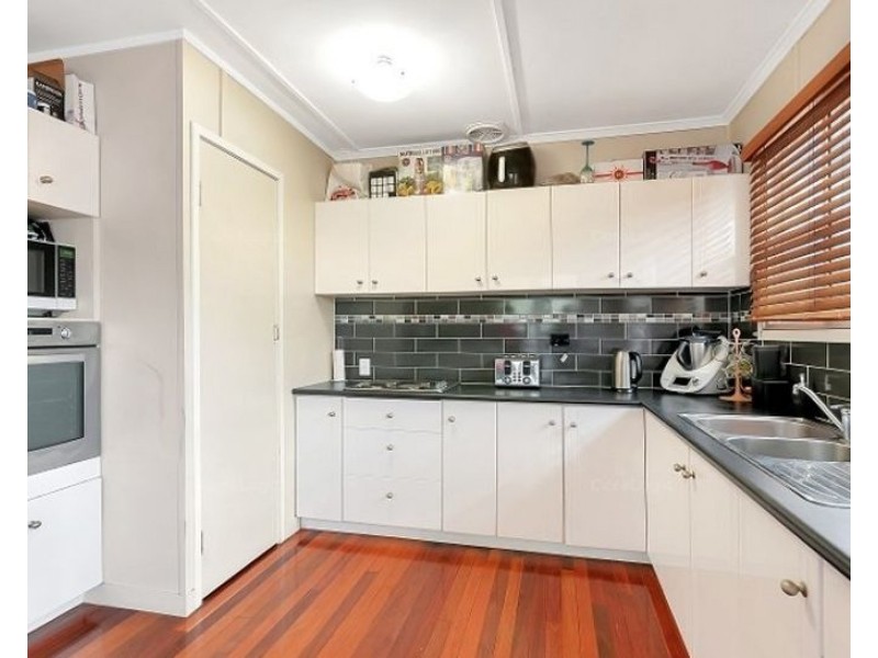 2 Leonard Street, Leichhardt QLD 4305