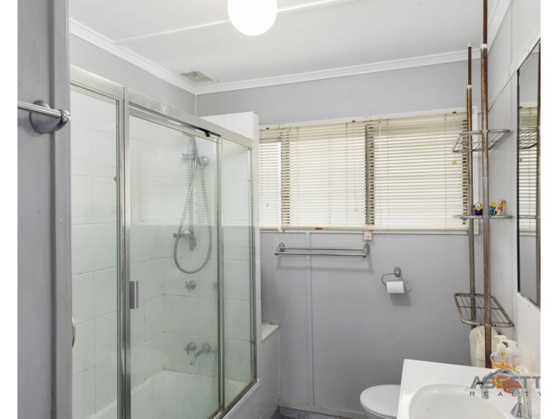 2 Leonard Street, Leichhardt QLD 4305